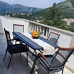 Malibu Apartment